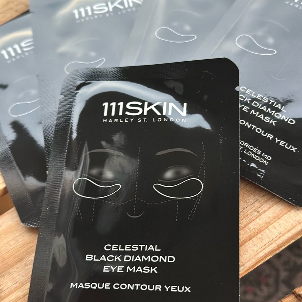 111SKIN Black Diamond Eye Mask
